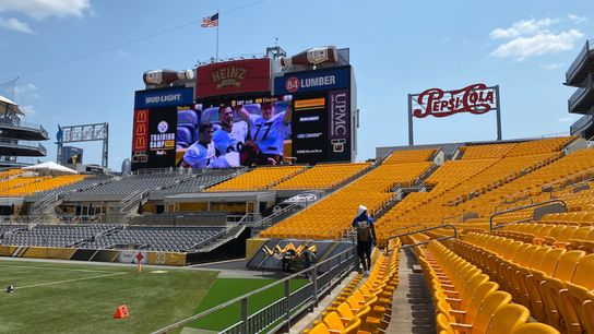 Final: Steelers Training Camp, Day 9 taken at Heinz Field (Live coverage)